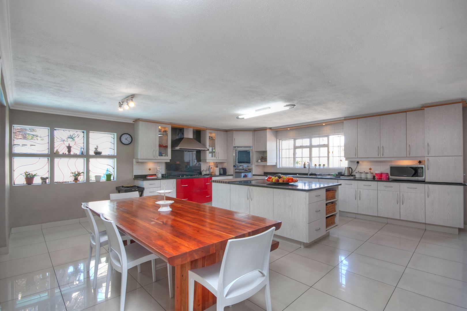 4 Bedroom House for sale in Sandown P24113391973