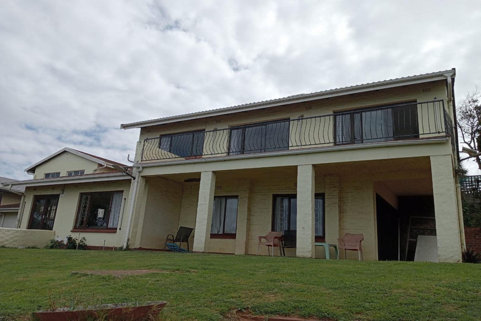 3 Bedroom House for sale in Athlone Park P24112967597