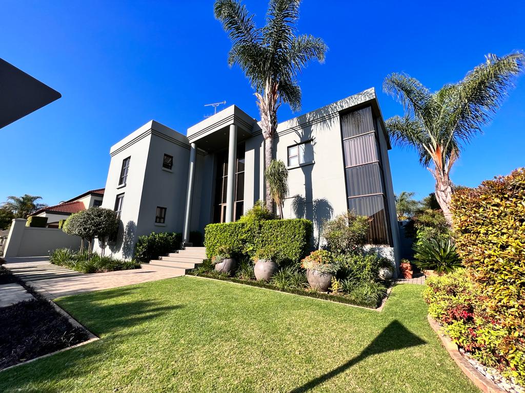 4 Bedroom House for sale in Centurion Golf Estate 1 Monte Carlo Drive