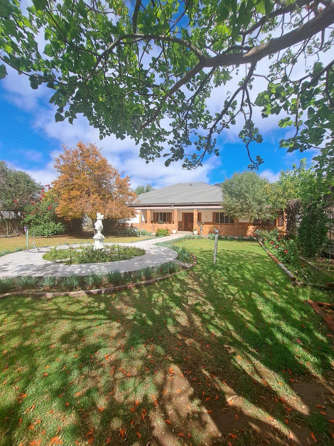 Property and houses to rent in Property