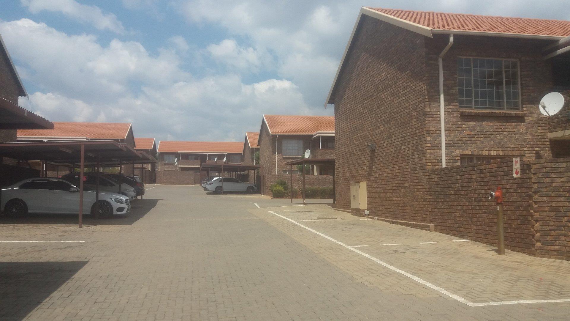 2 Bedroom Apartment / flat for sale in Philip Nel Park P24113400329