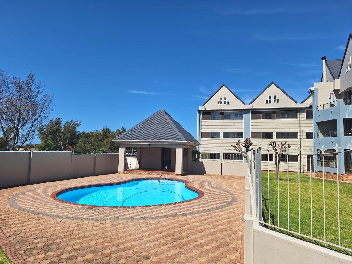 Apartments / flats for sale in Hartenbos Hartenbos Property