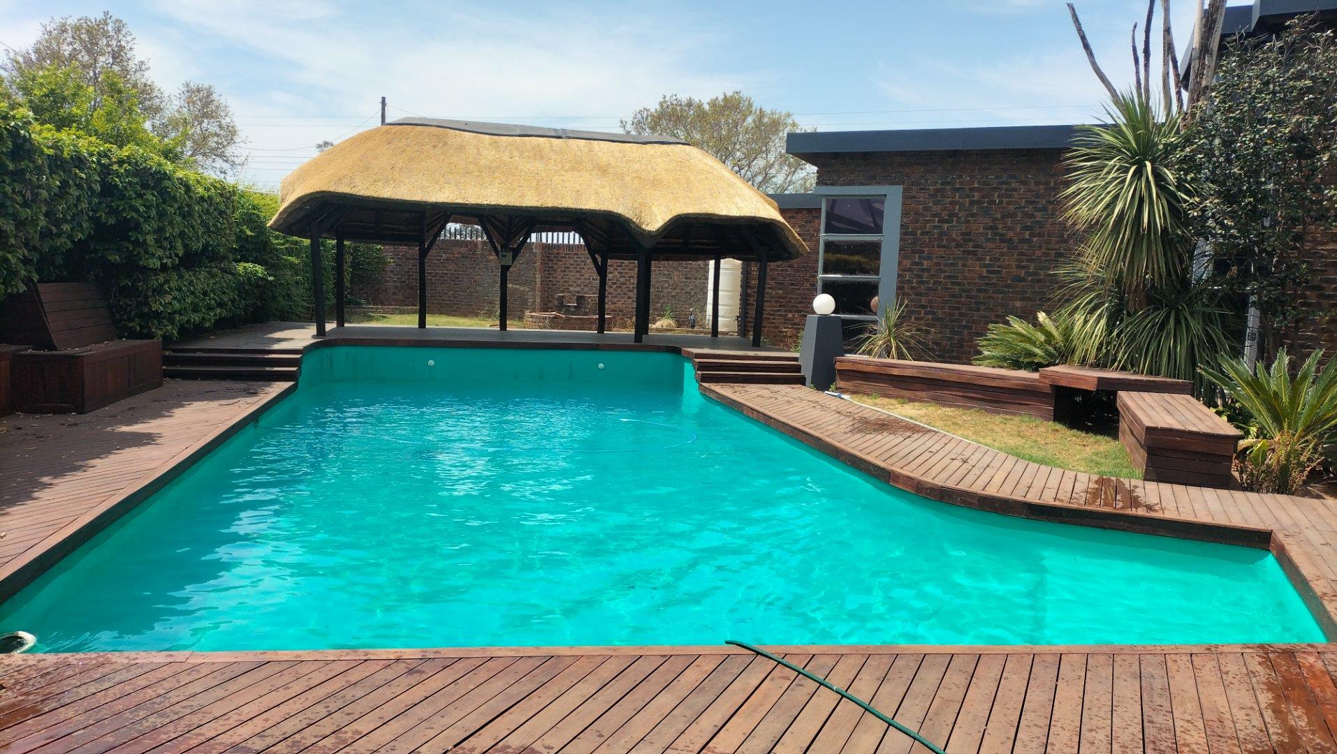 3 Bedroom House for sale in Meyerton Ext 6 P24113406714