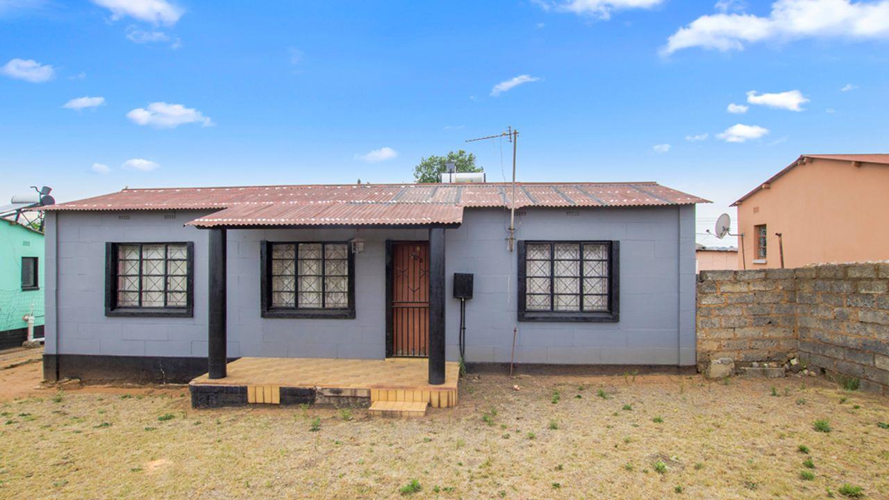 2 Bedroom House for sale in Noordgesig 18 Disa Street P24113406793