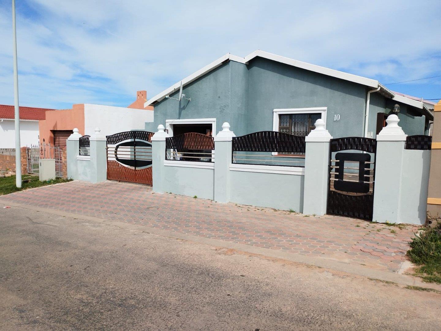 3 Bedroom House for sale in Kwadwesi P24113407168