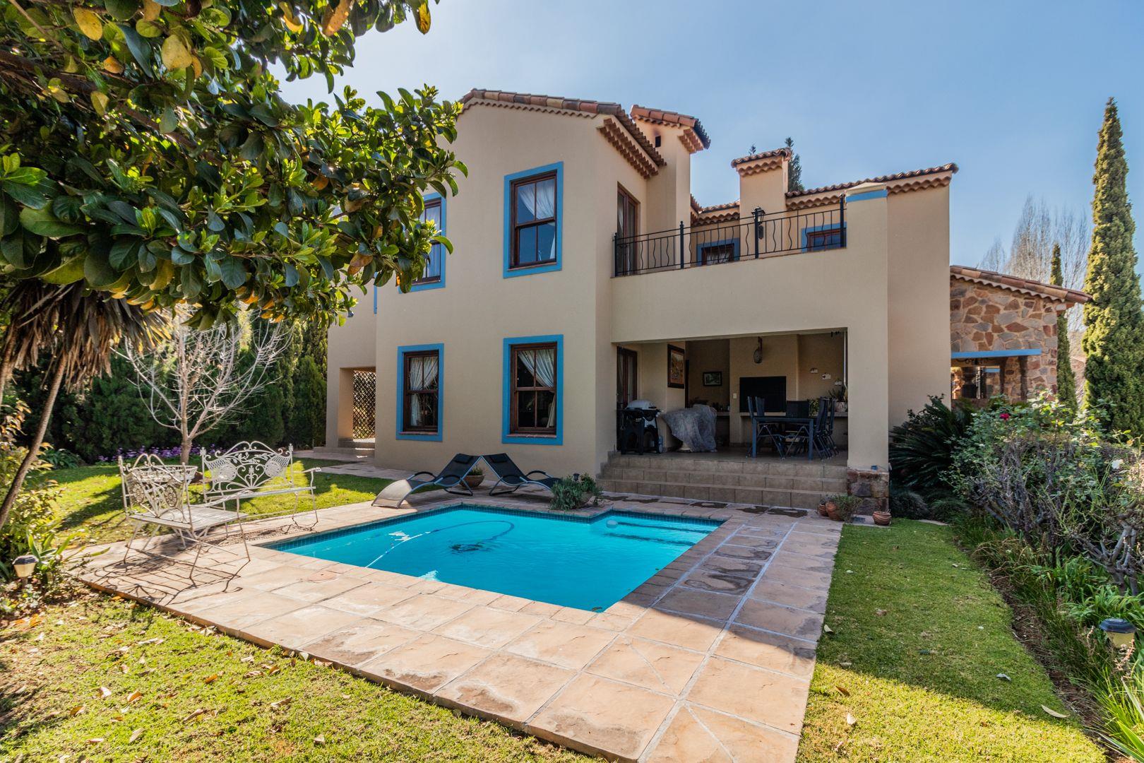 3 Bedroom House for sale in Estate D' Afrique 105 Estate D''afrique