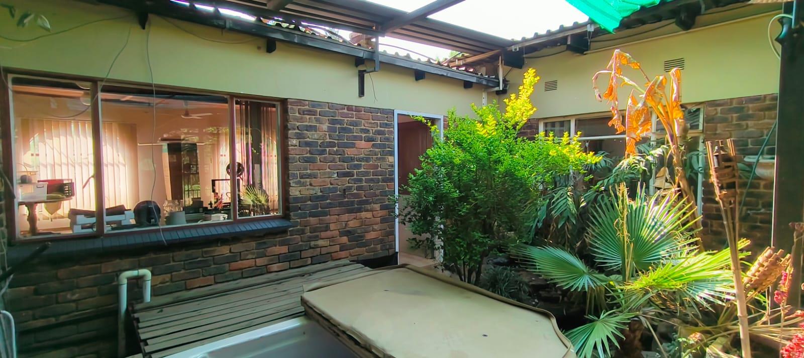 3 Bedroom House for sale in Walker Fruit Farms P24113412549