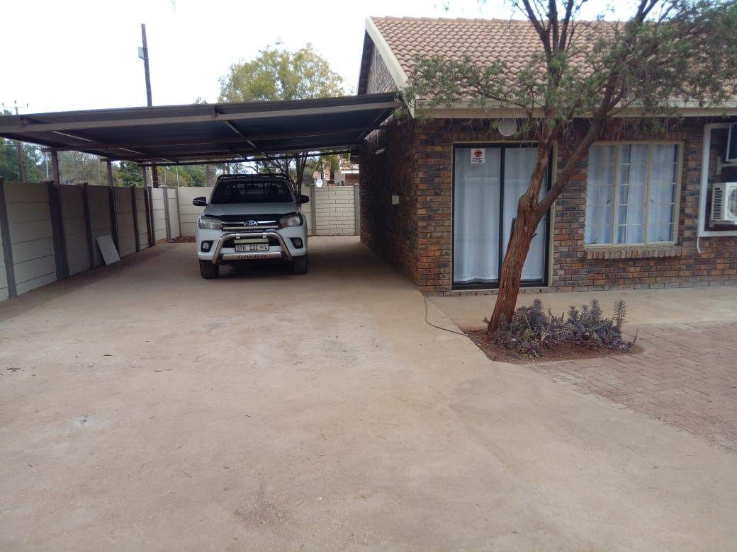 3 Bedroom House for sale in Northam P24113413876