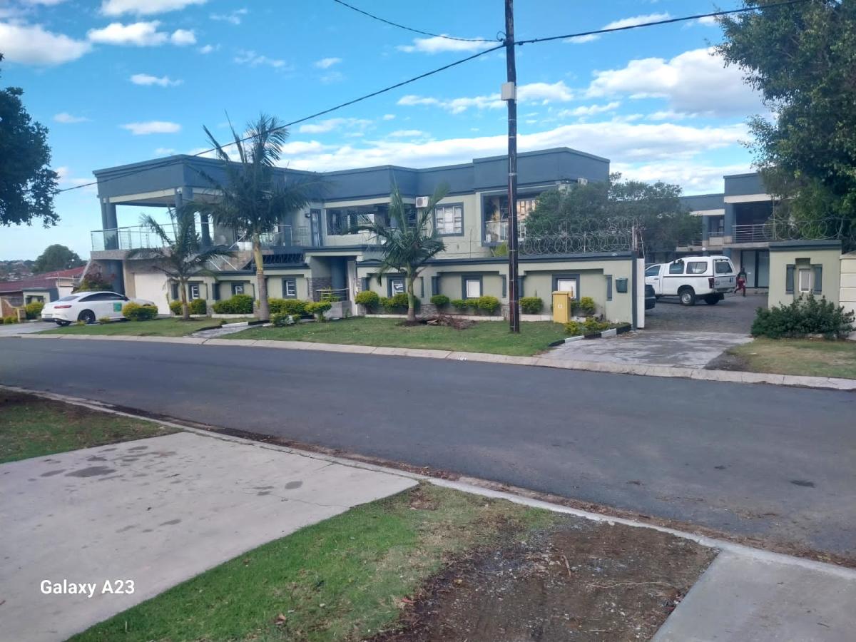 5 Bedroom House on auction in Saxilby P24113413979