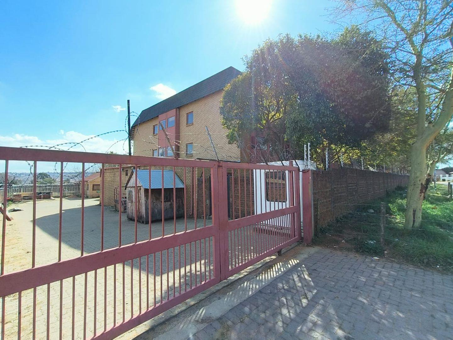 Orlando East Property Property and houses to rent in Orlando East