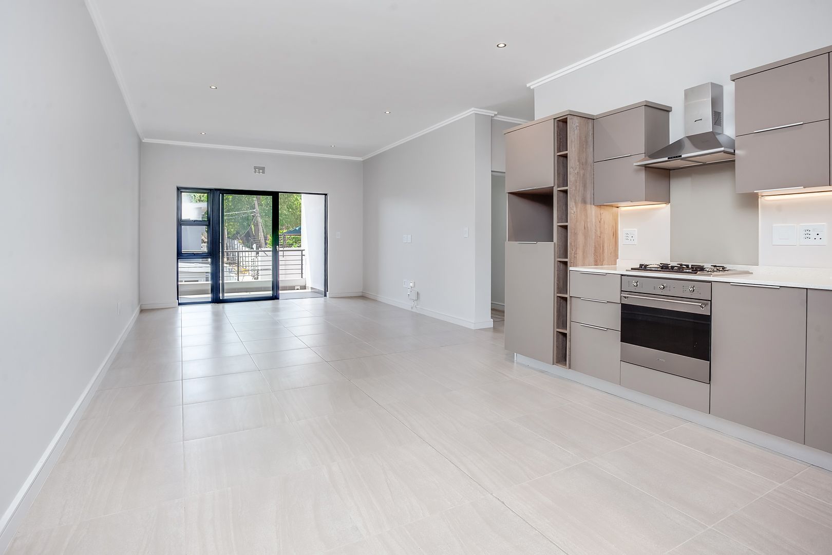 2 Bedroom Apartment / flat for sale in Bryanston 816 79 East Hertford