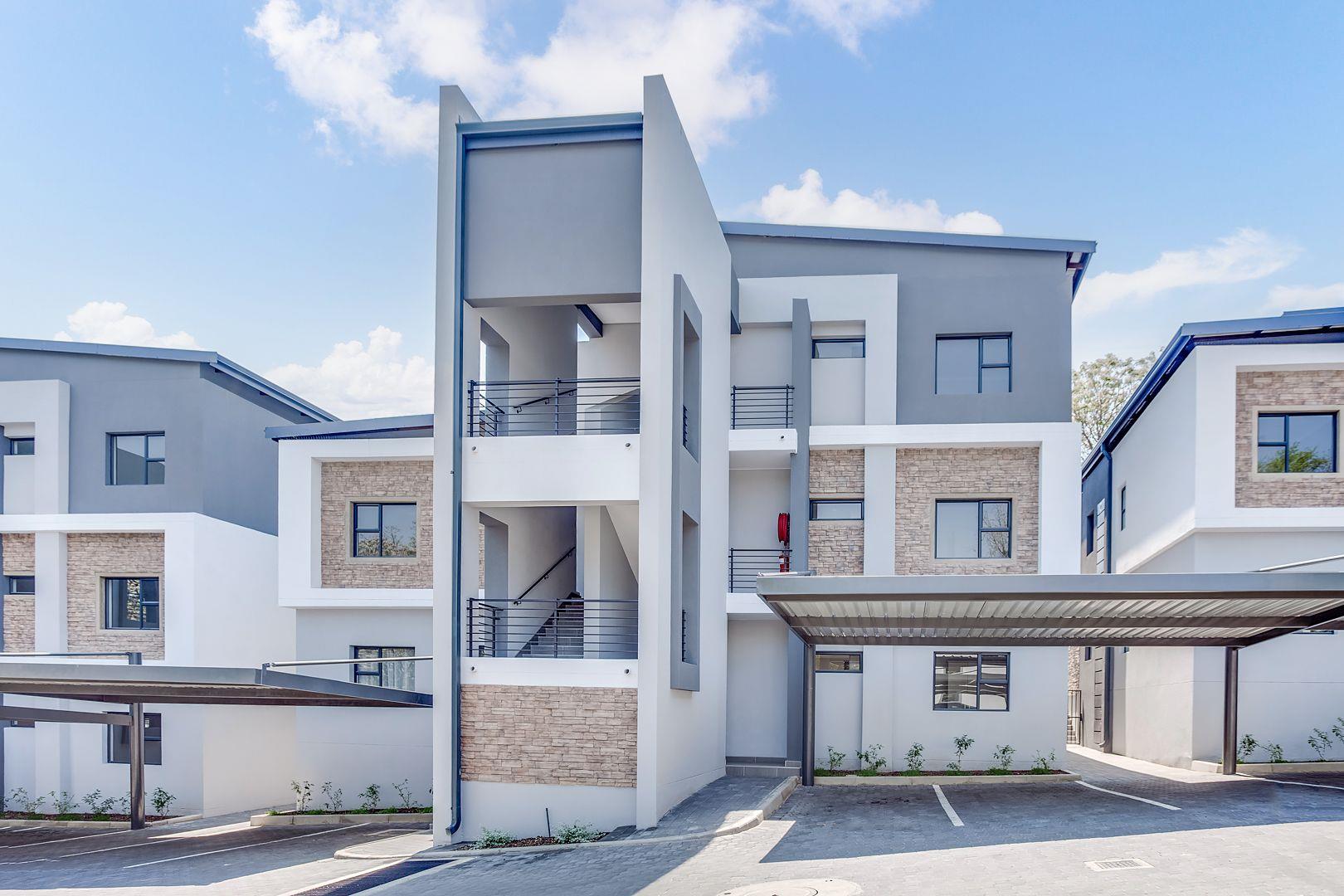 2 Bedroom Apartment / flat for sale in Bryanston 913 79 East Hertford