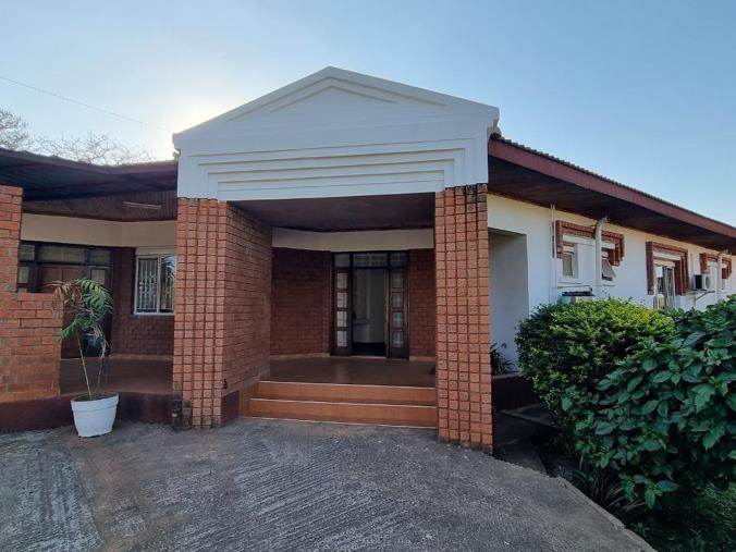 4 Bedroom House to Rent in Sunningdale