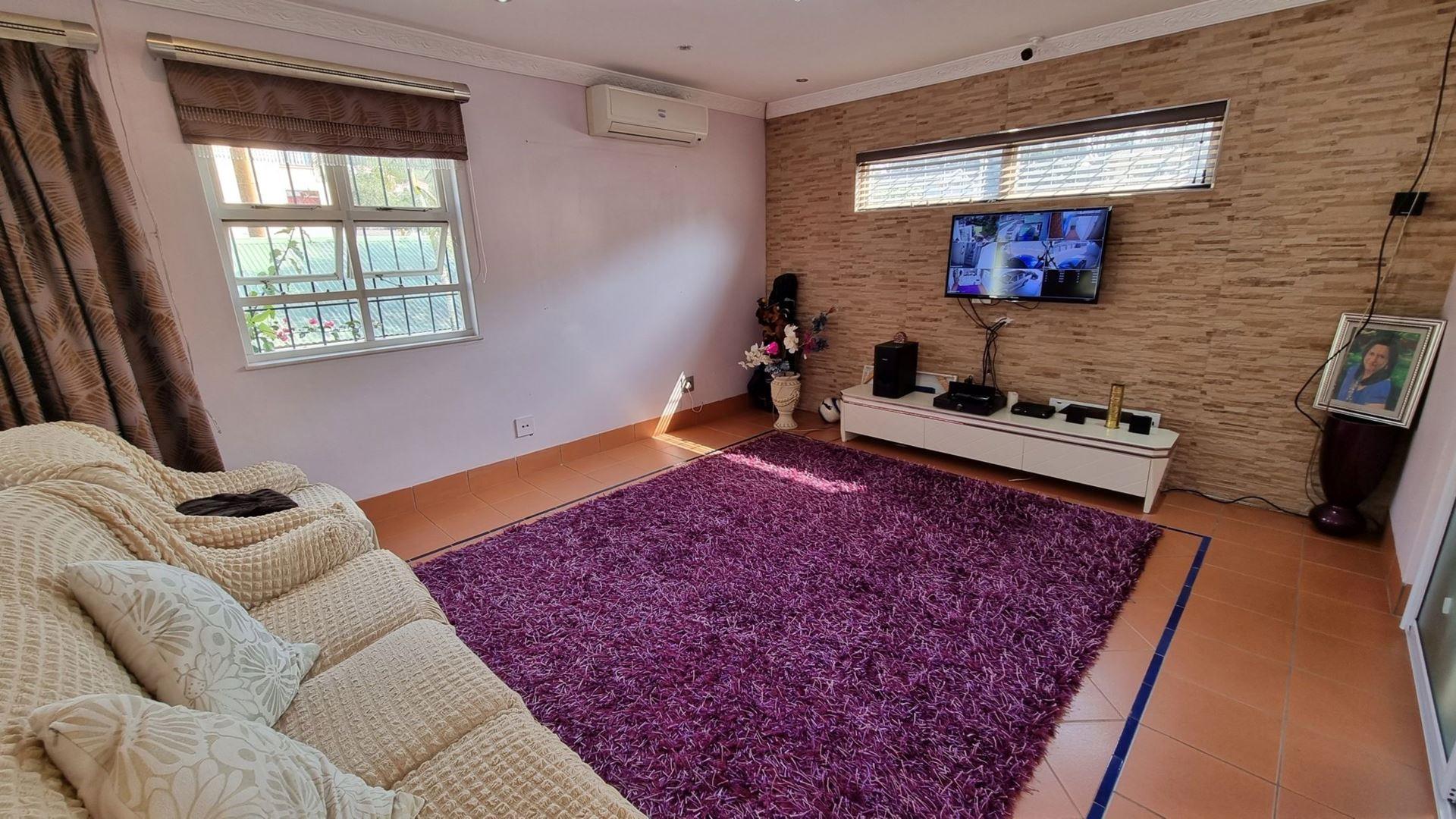 3 Bedroom Apartment / flat for sale in Musgrave 129 Stephen Dlamini