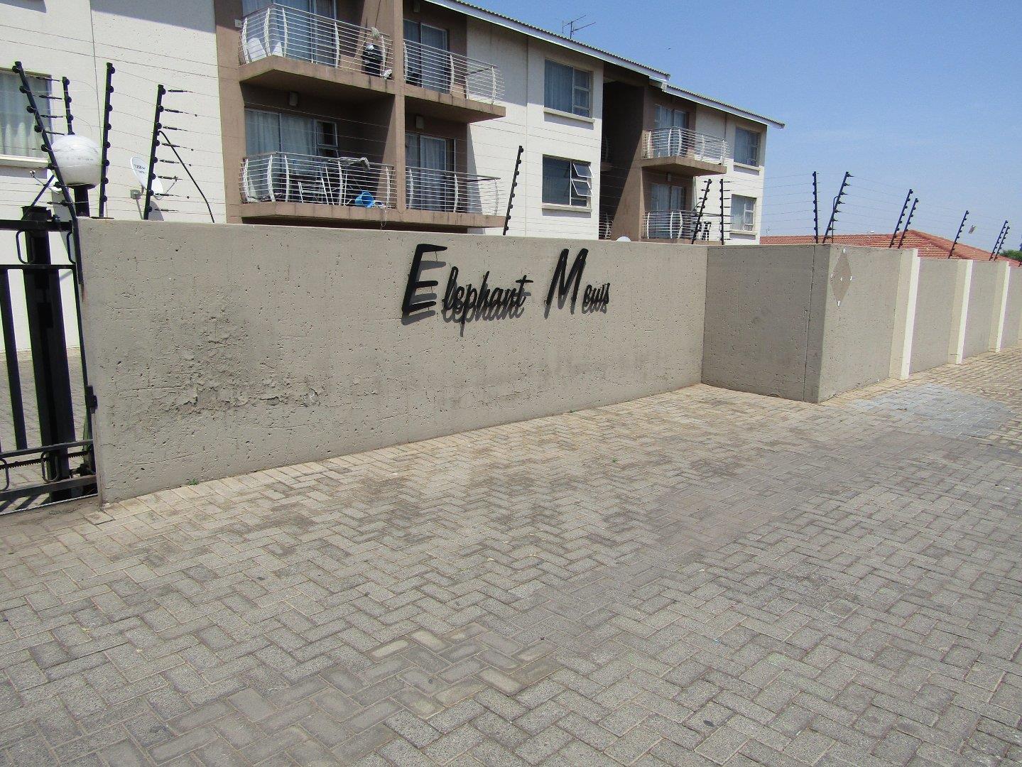 2 Bedroom Apartment / flat for sale in Vanderbijlpark SE 4 P24113423467