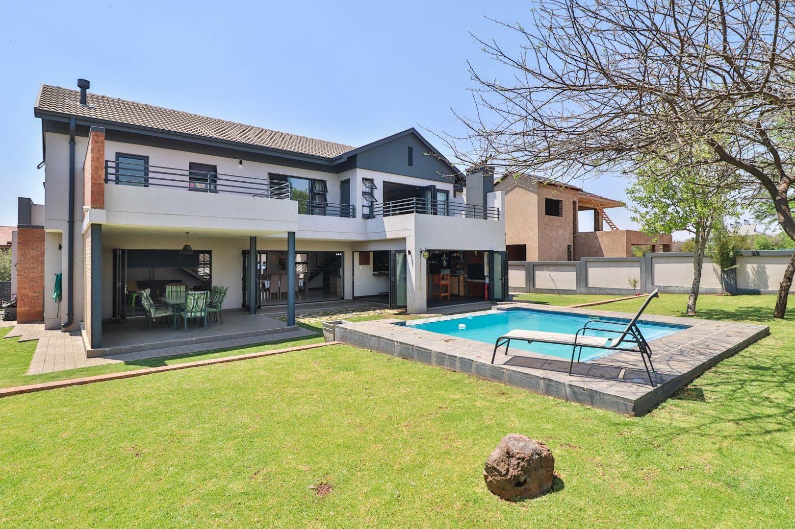 Pebble Rock Golf Village Property Property and houses for sale in