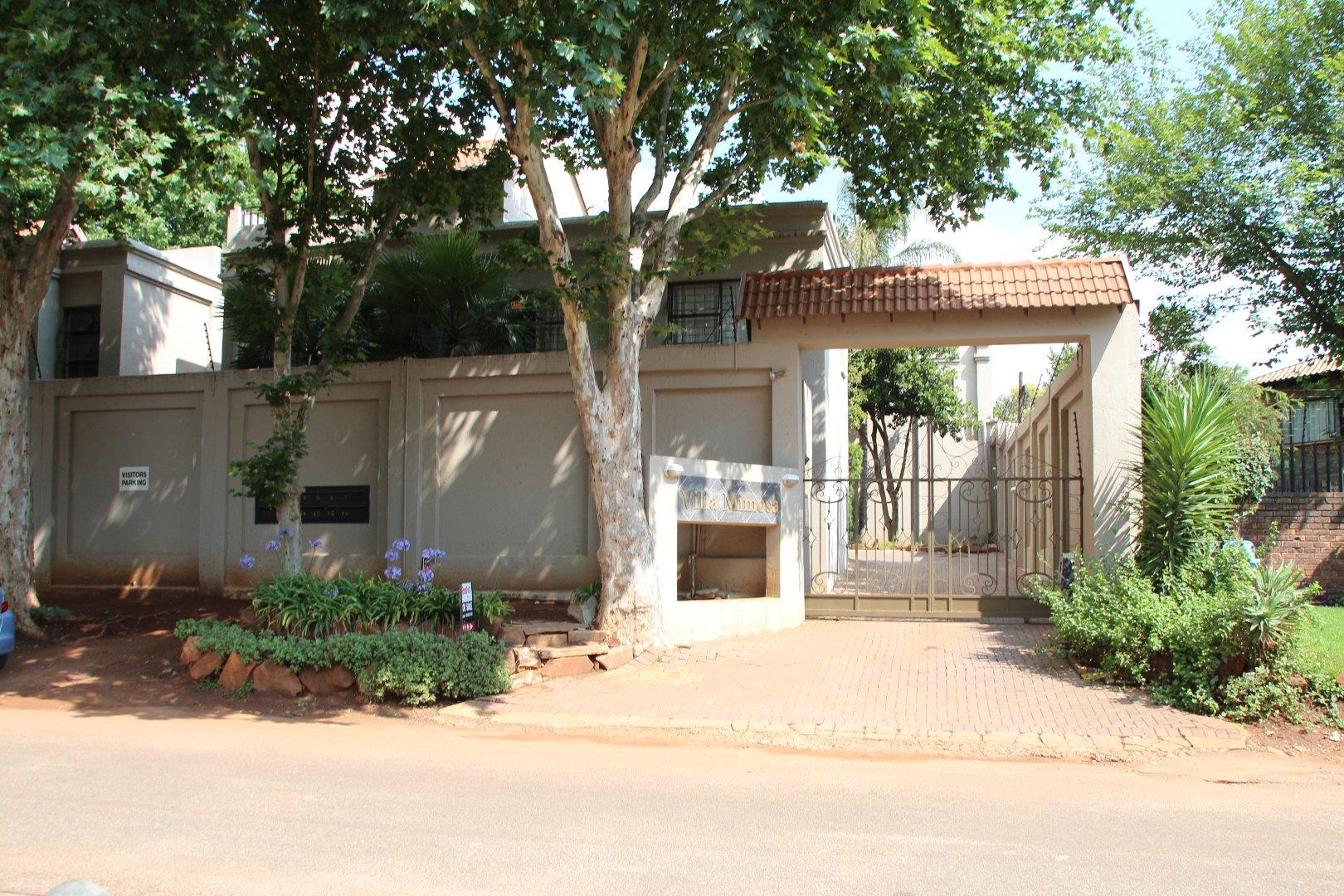 2 Bedroom Townhouse for sale in Blackheath P24113424911