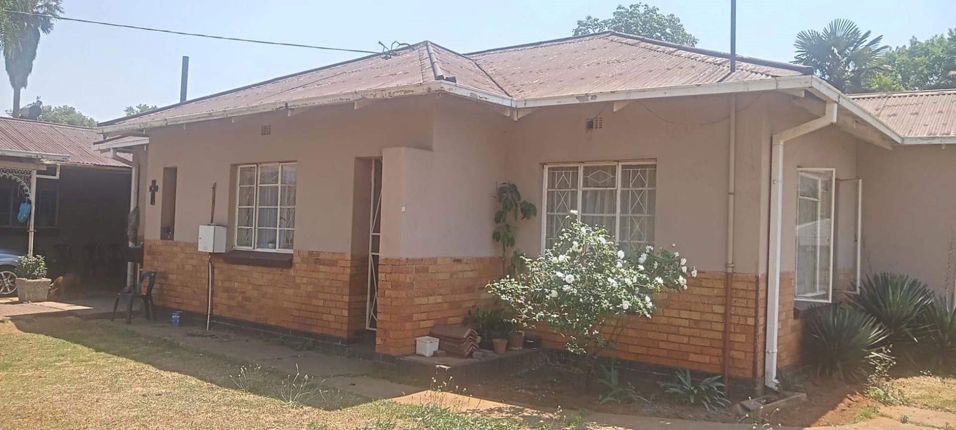 3 Bedroom House for sale in Duncanville P24113426596