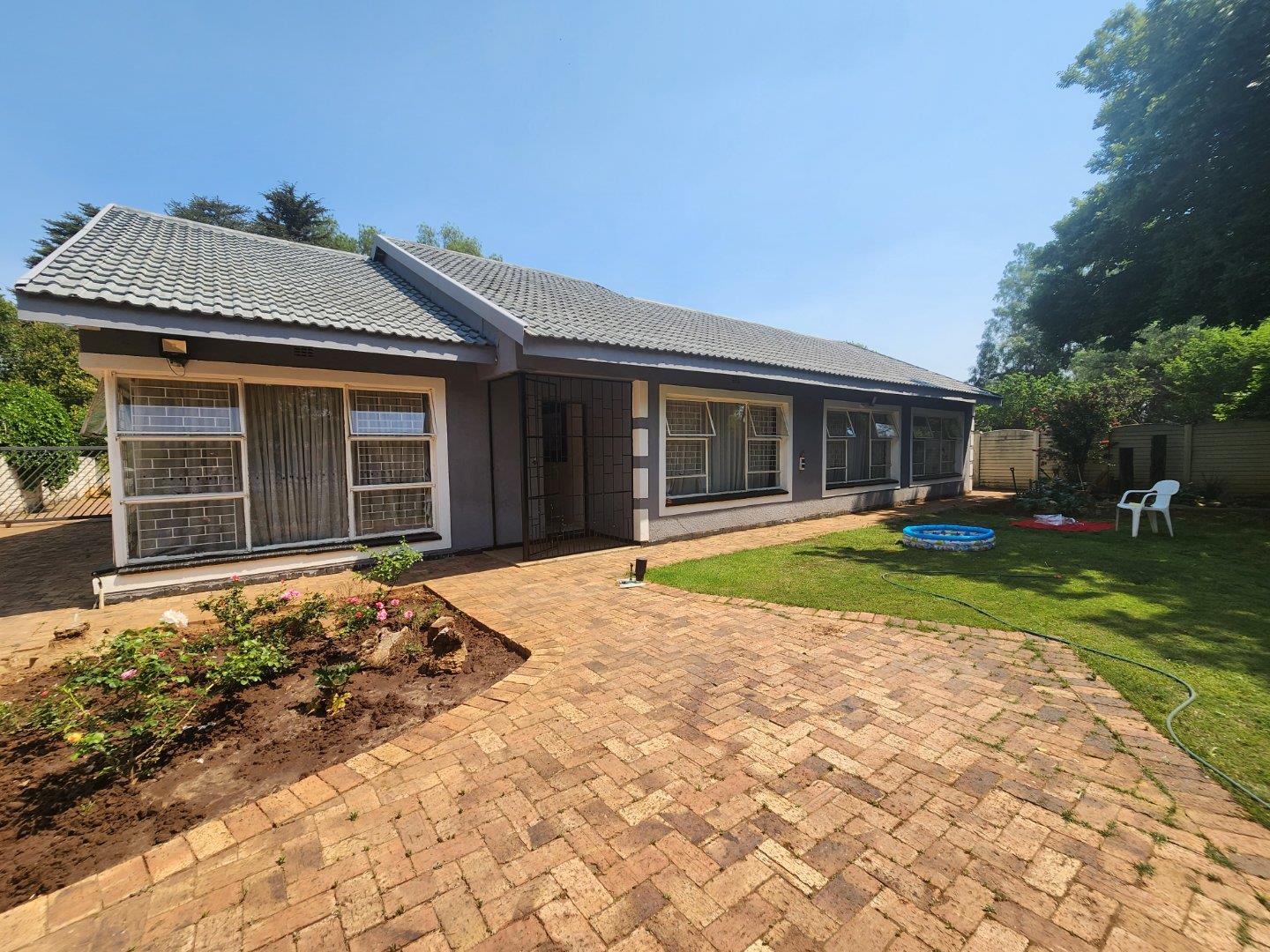 3 Bedroom House for sale in Three Rivers P24113428105