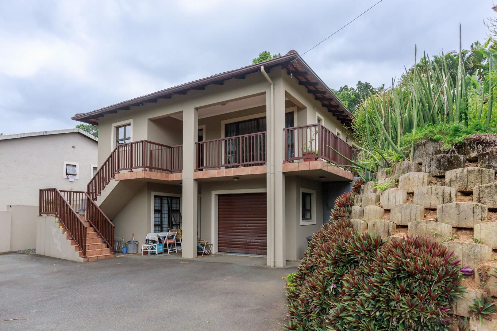 3 Bedroom Townhouse for sale in Manor Gardens P24113429773