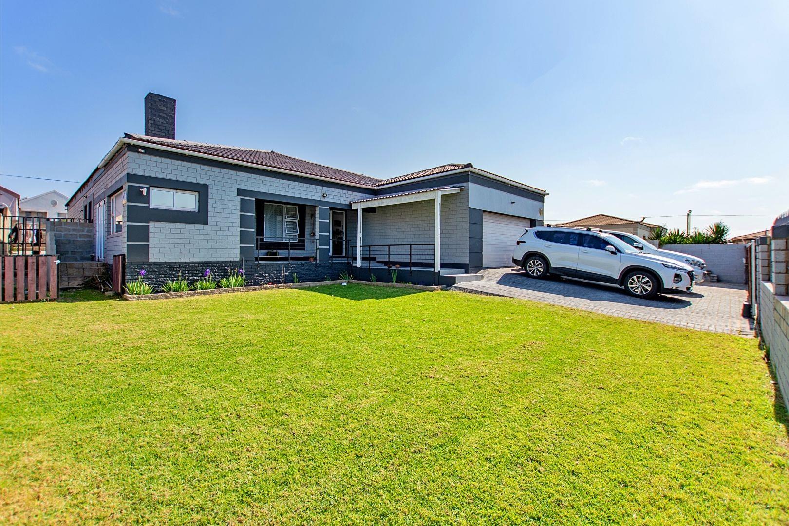 4 Bedroom House for sale in Bluewater Bay P24113302991