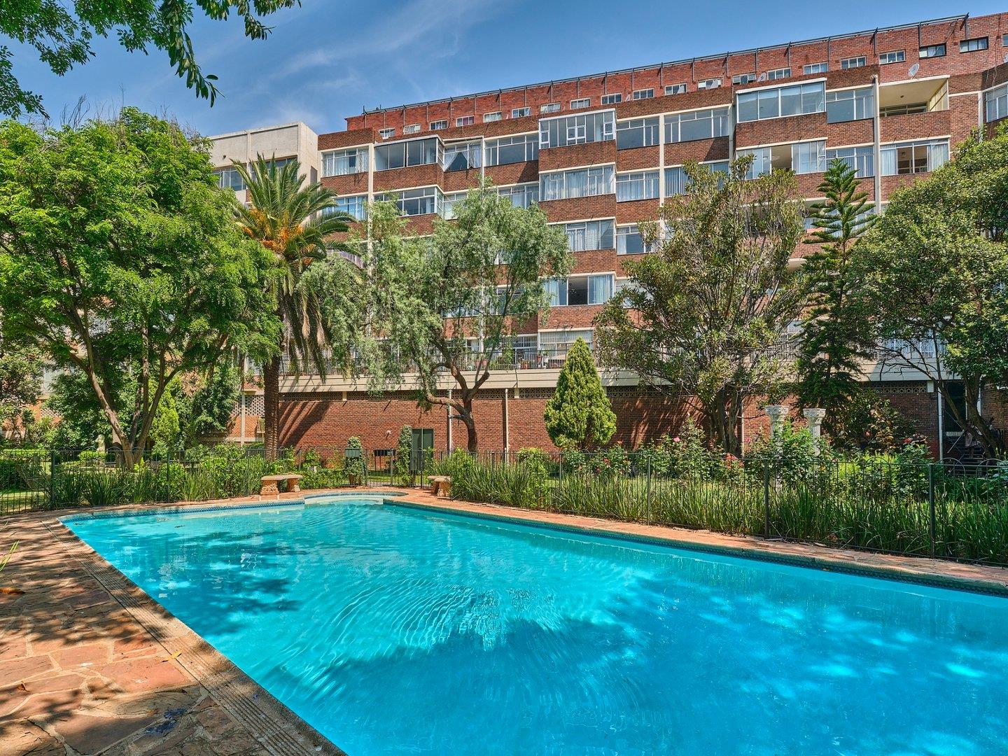 3 Bedroom Apartment / flat for sale in Killarney P24113433256