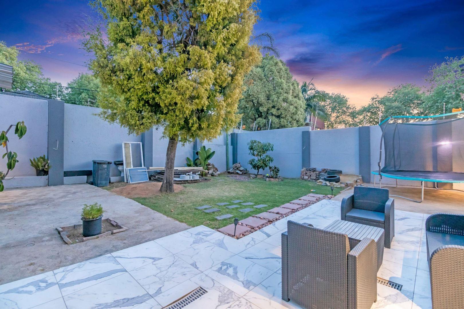 3 Bedroom House for sale in Norwood P24113435906