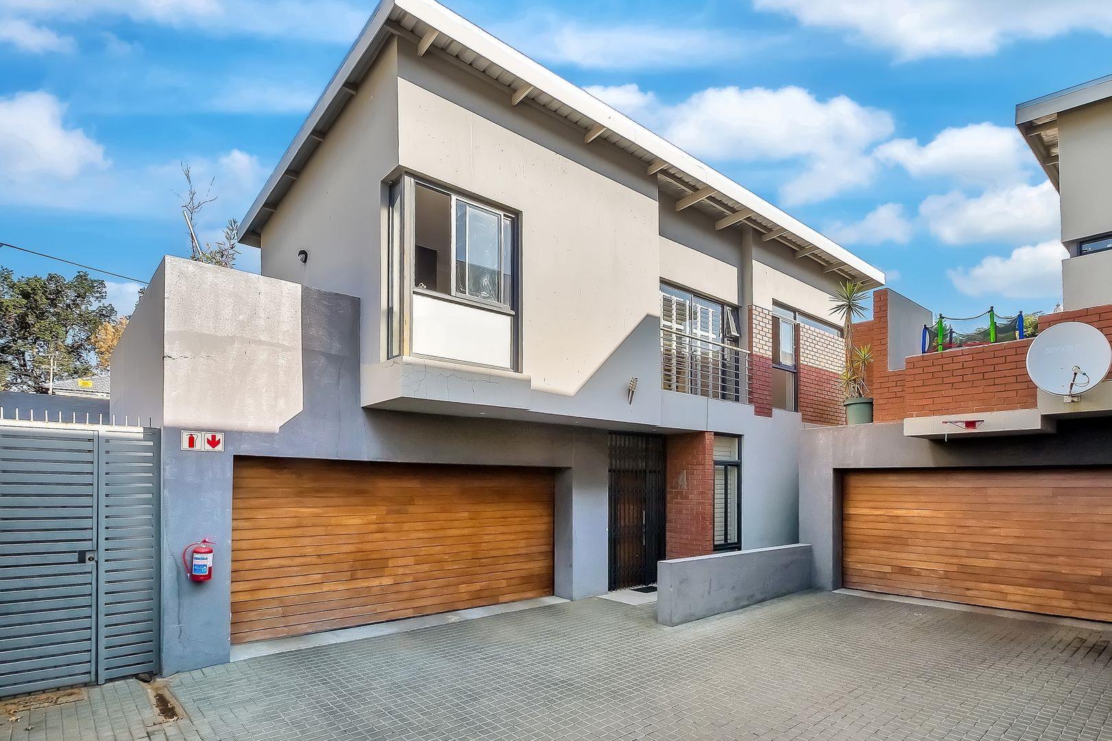 Greenside, Johannesburg Property Apartments / flats for sale in