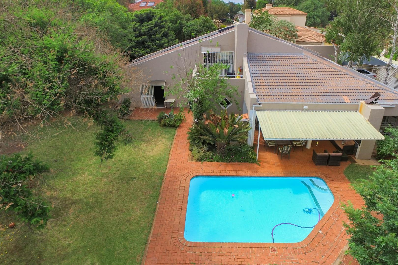 4 Bedroom House for sale in Northcliff 5 Nevada Place P24113438803