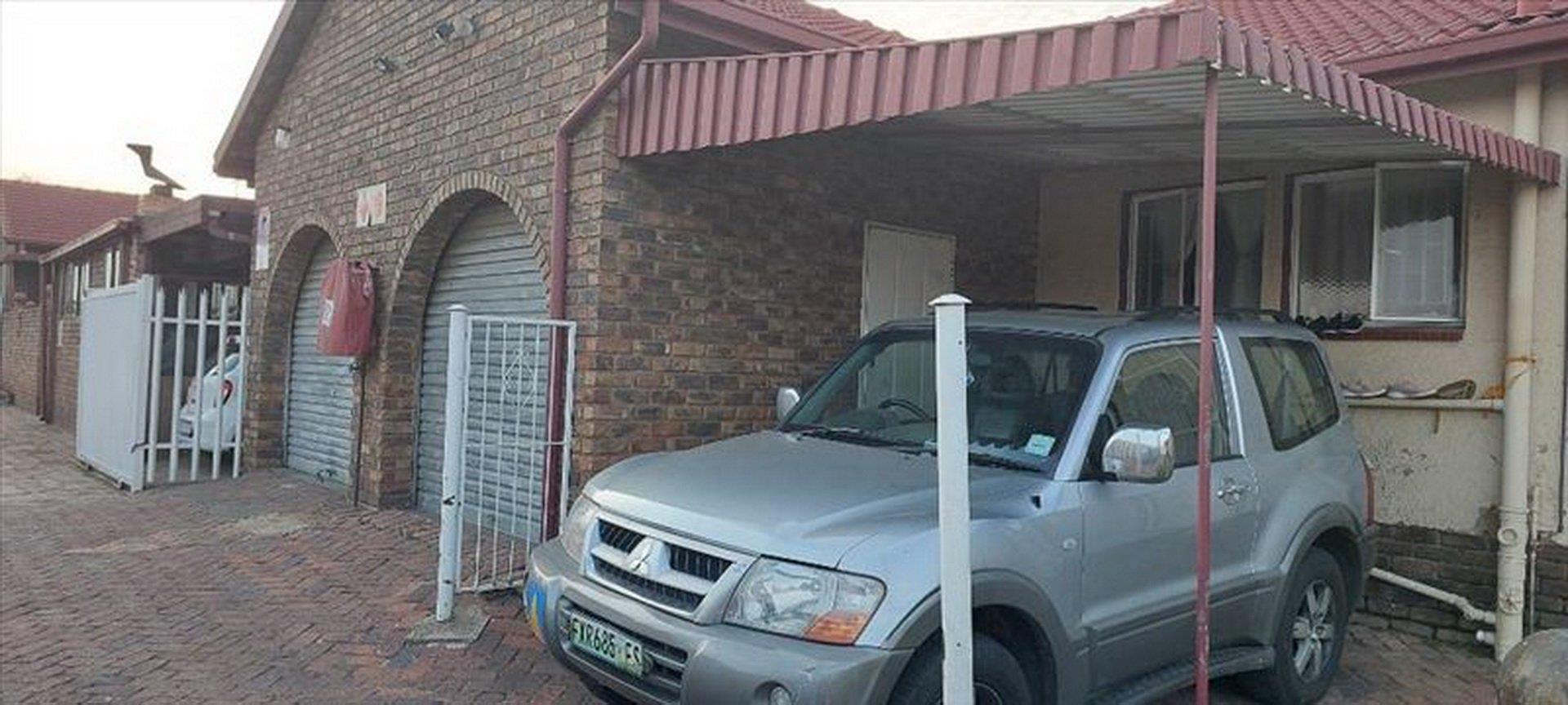 3 Bedroom Townhouse for sale in Edleen 7 Marigold Place, 121 Panorama