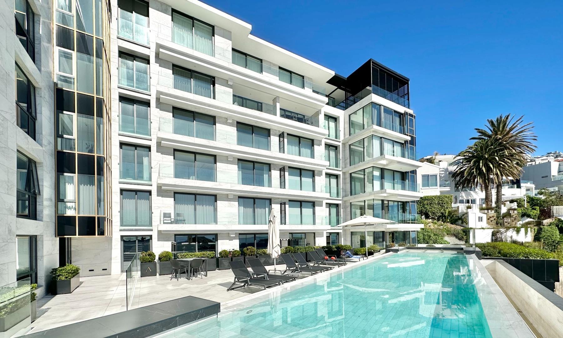 3 Bedroom Apartment / flat for sale in Bantry Bay P24113441567