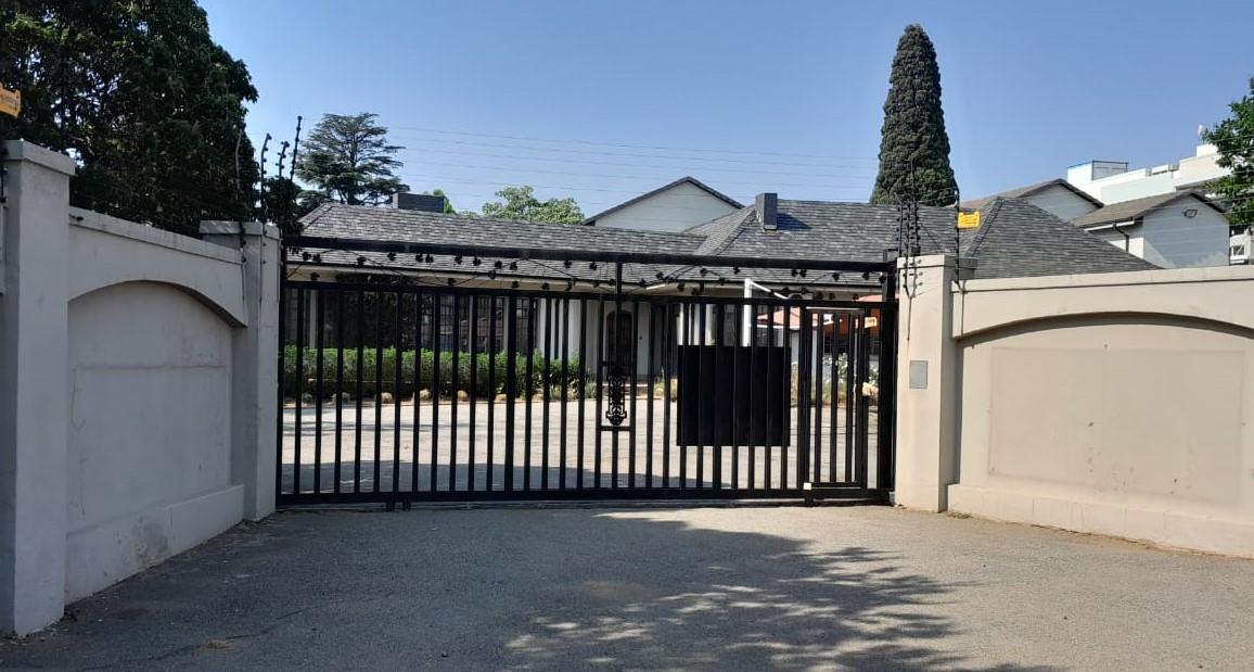 Commercial property for sale in Lakefield P24113442233