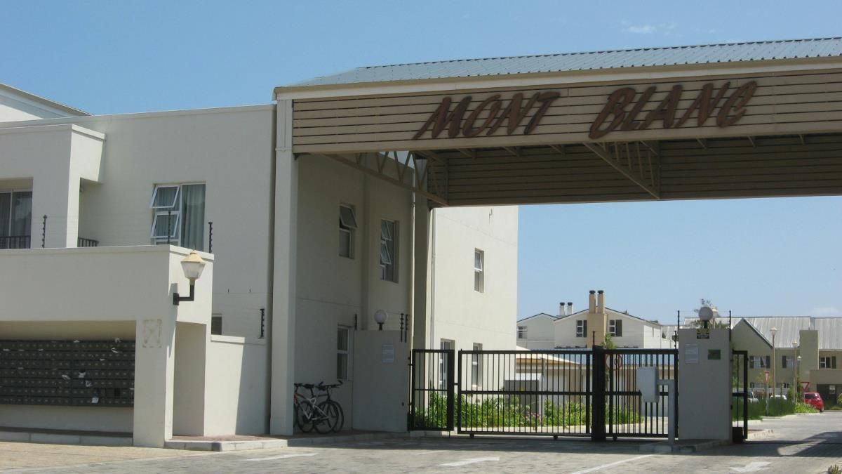 Gordons Bay Central Property Property and houses to rent in Gordons