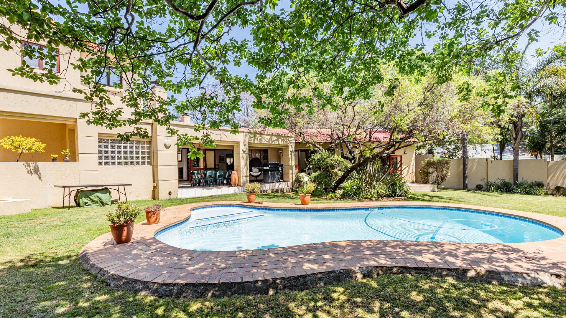 3 Bedroom House for sale in Bryanston P24113443266