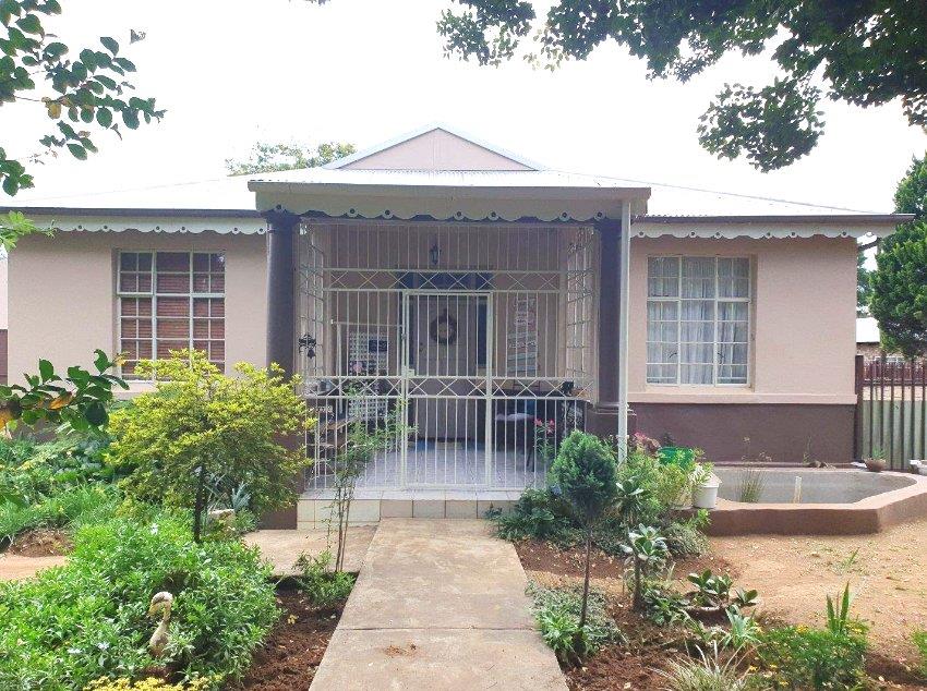 3 Bedroom House for sale in Lydenburg P24113446389