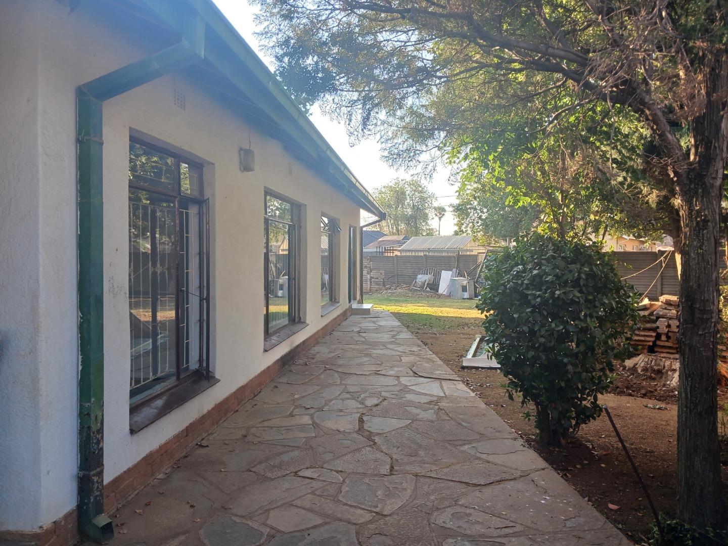 5 Bedroom House for sale in Silverton P24113447537