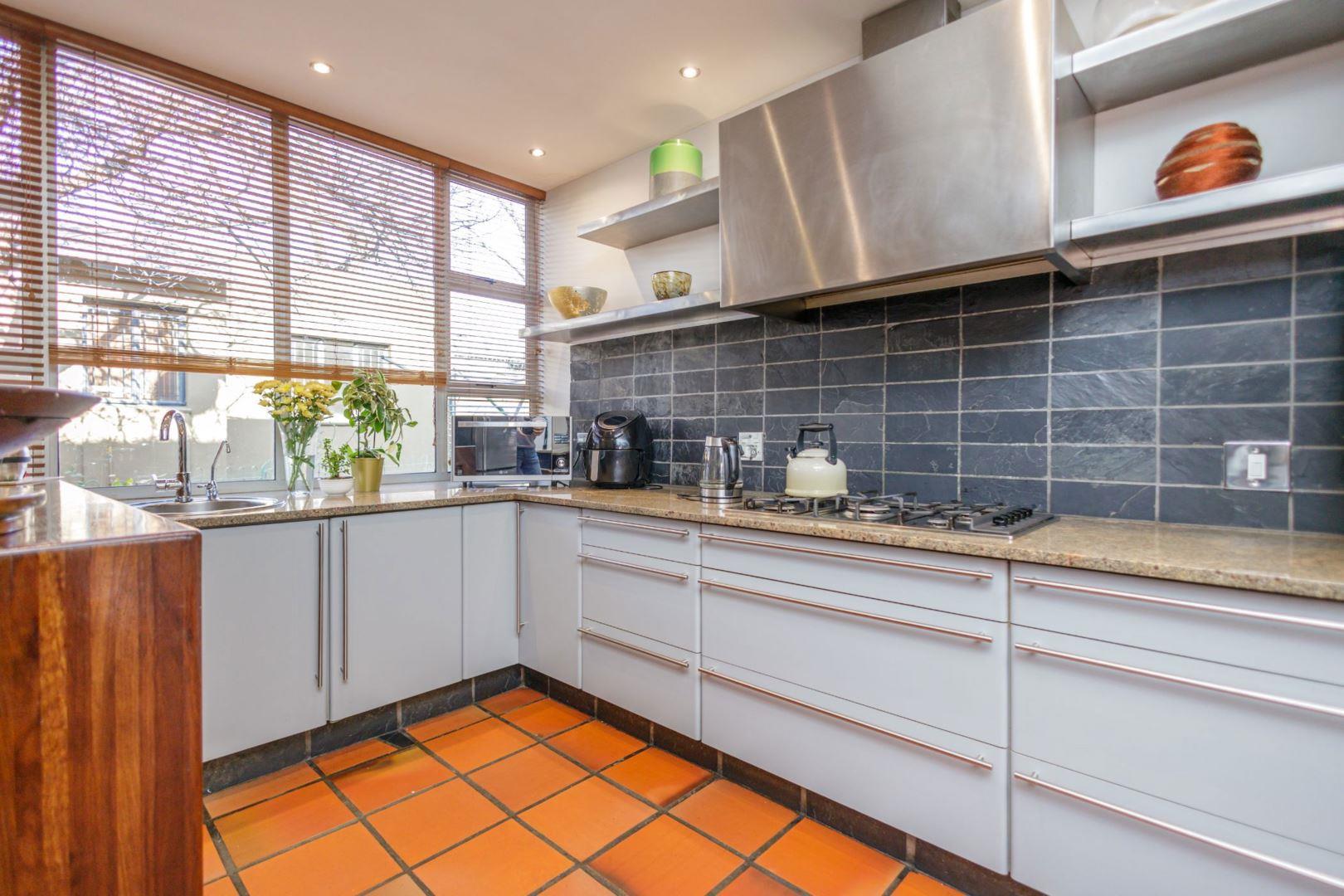 5 Bedroom House for sale in Greenside P24113579551