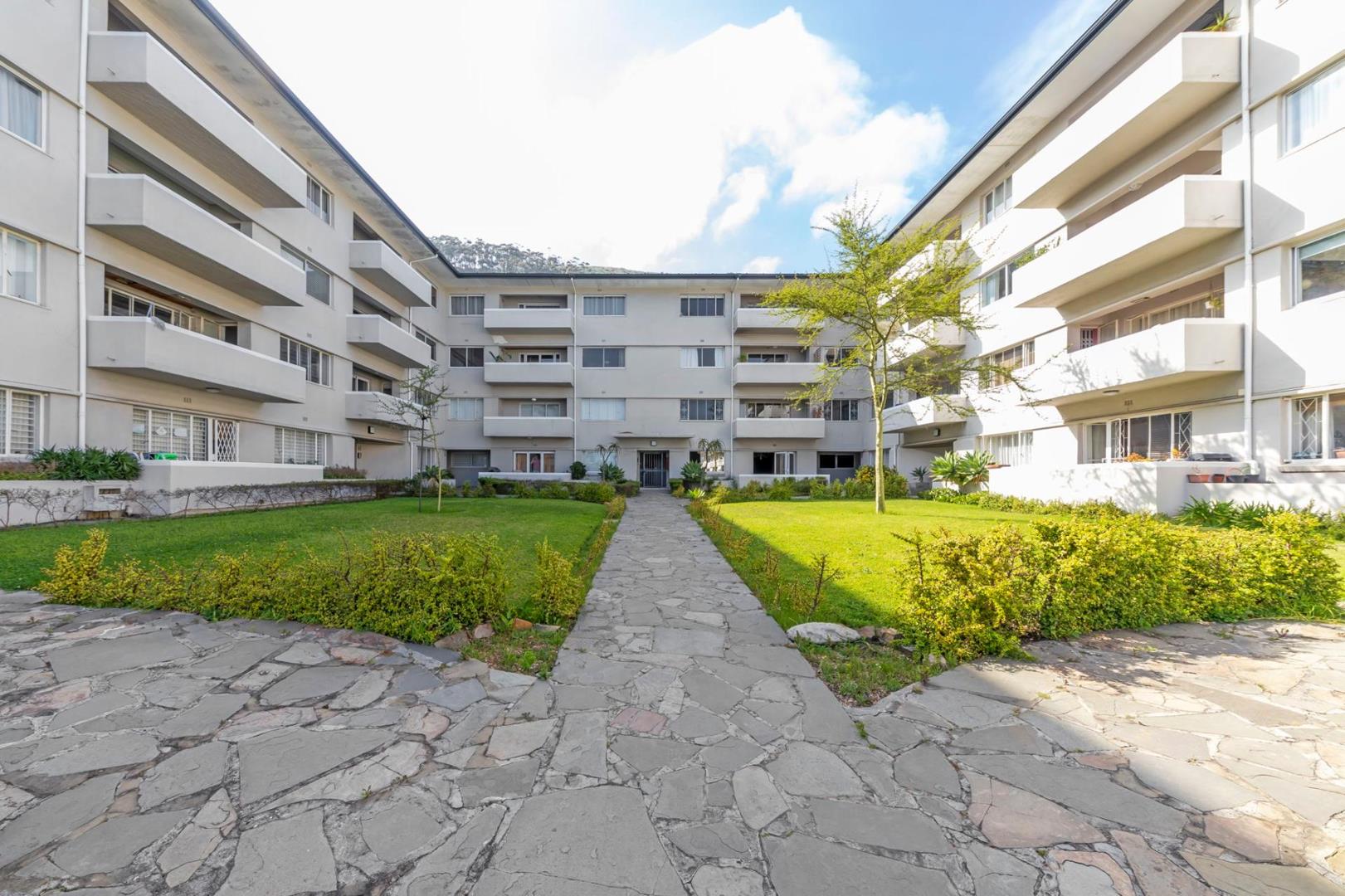 3 Bedroom Apartment / flat for sale in Sea Point 239 High Level Road