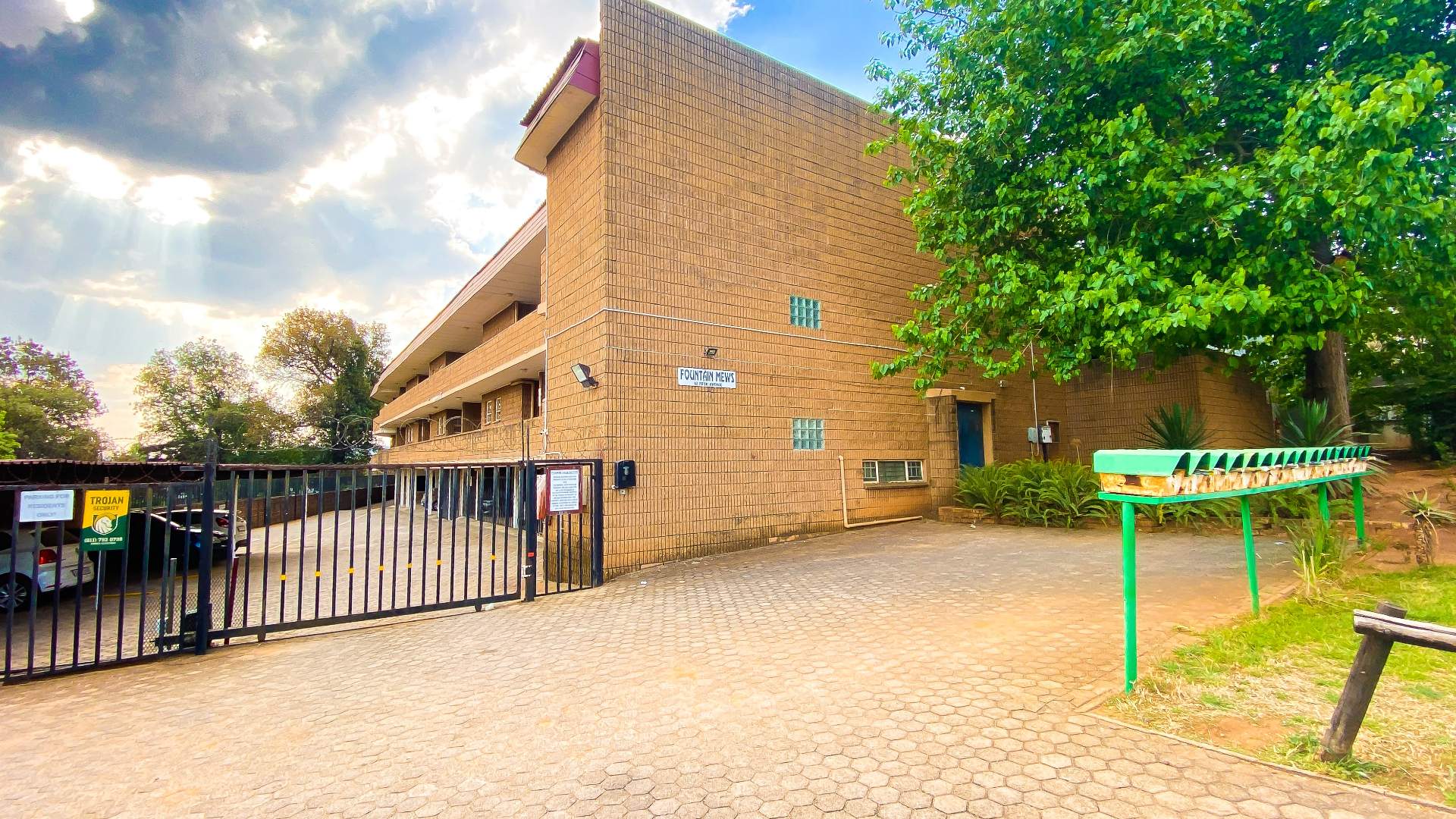 Fontainebleau Property Apartments / flats for sale in Fontainebleau