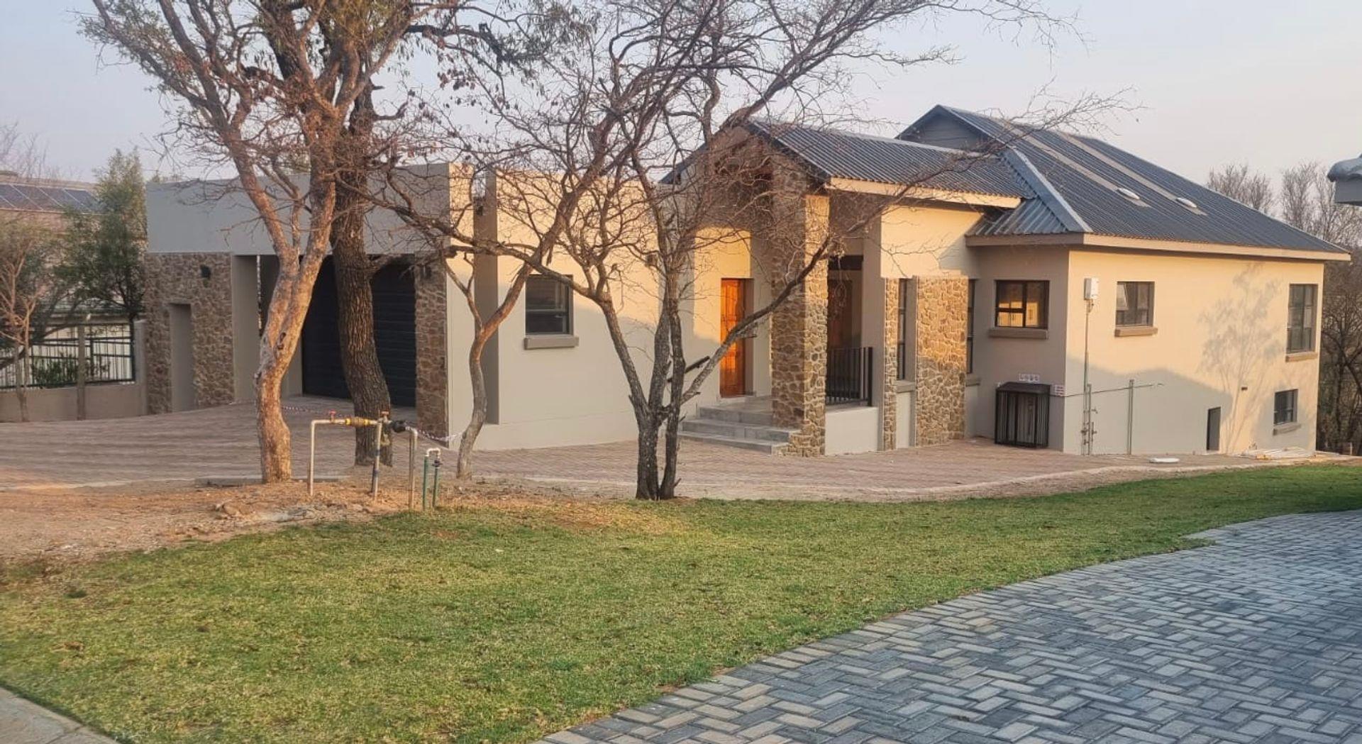 2 Bedroom House for sale in Koro Creek Golf Estate P24113449572