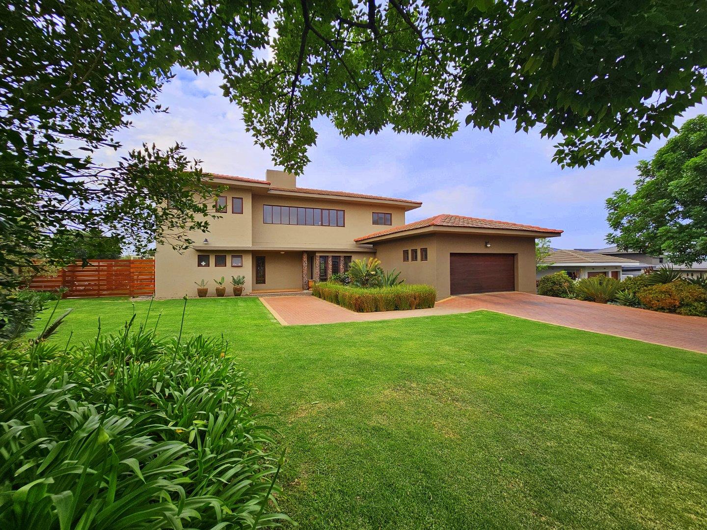 4 Bedroom House for sale in Lombardy Estate 182 Via Firenze P24