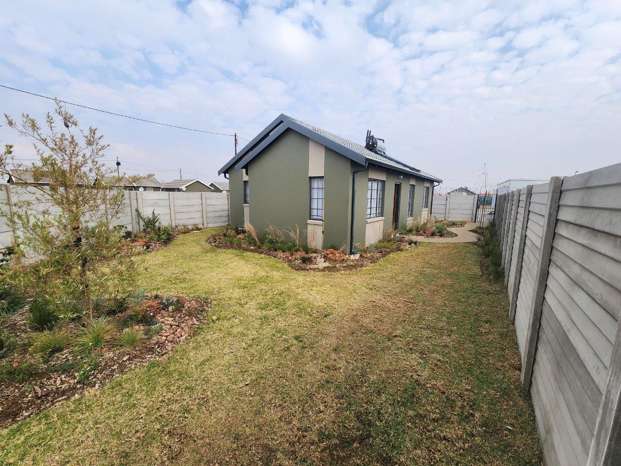 Diepkloof, Soweto Property Houses for sale in Diepkloof, Soweto