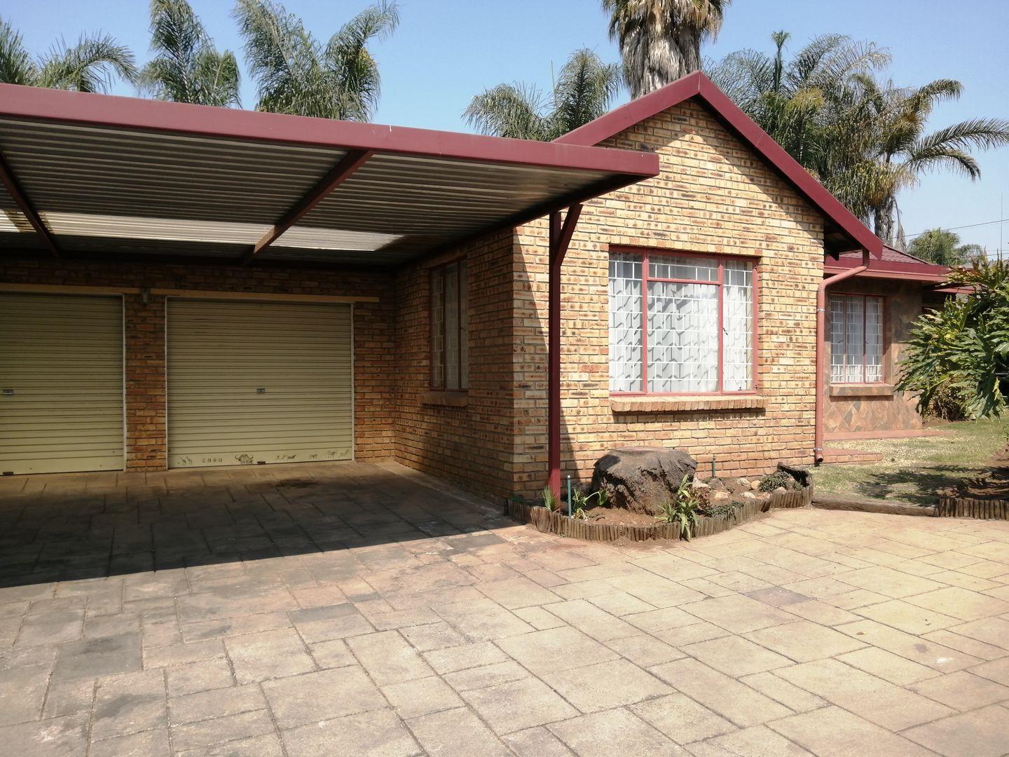 3 Bedroom House for sale in Lyttelton Manor P24113451282