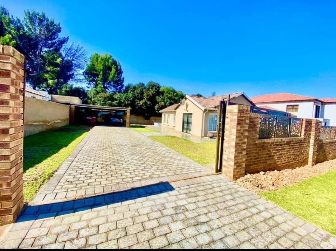 Alveda Property Houses for sale in Alveda