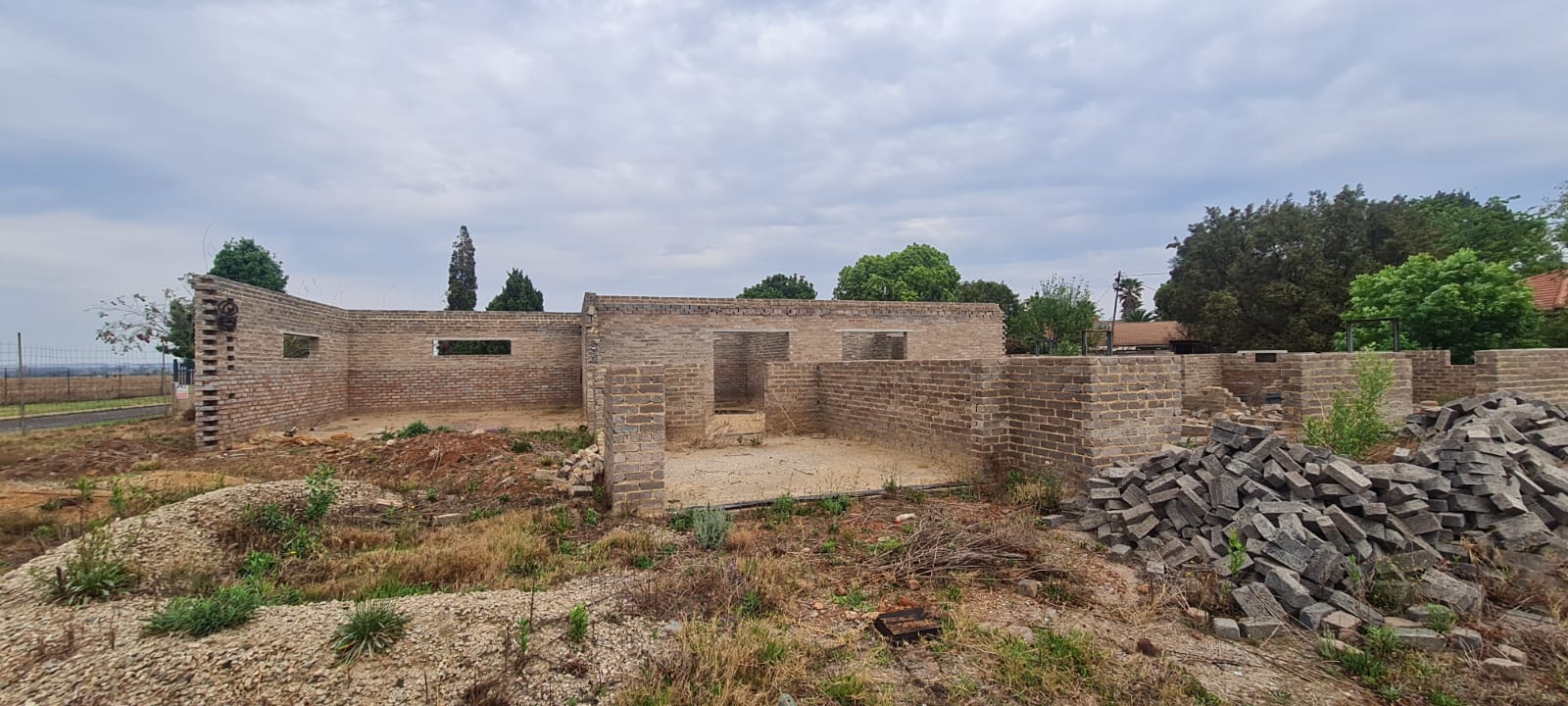 4 Bedroom House for sale in Golf Park P24113453870