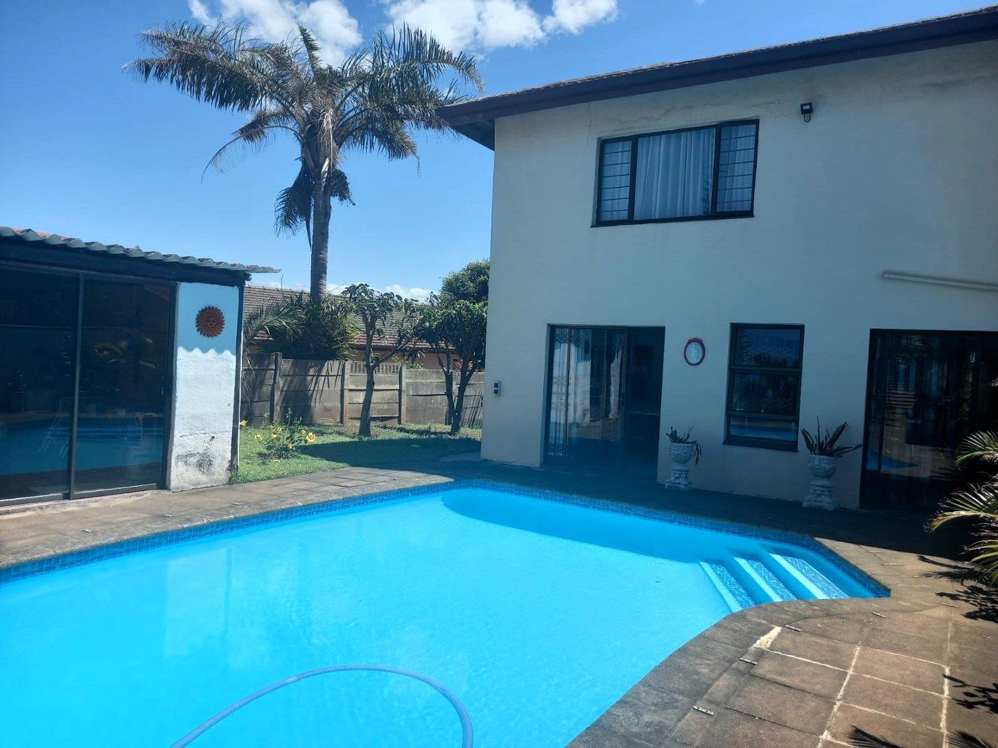 4 Bedroom House for sale in Illovo Beach 9 Princeville Road P24