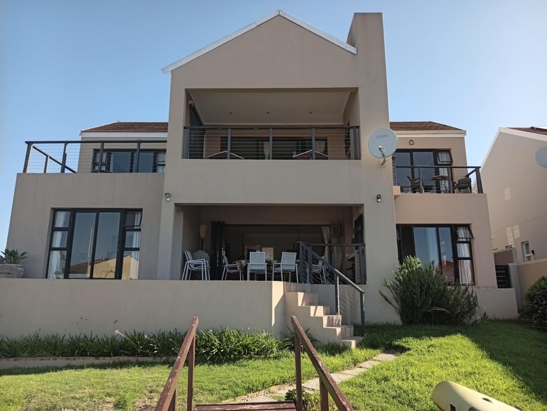 3 Bedroom House for sale in Port Owen 12 Schooner Drive P24113454739