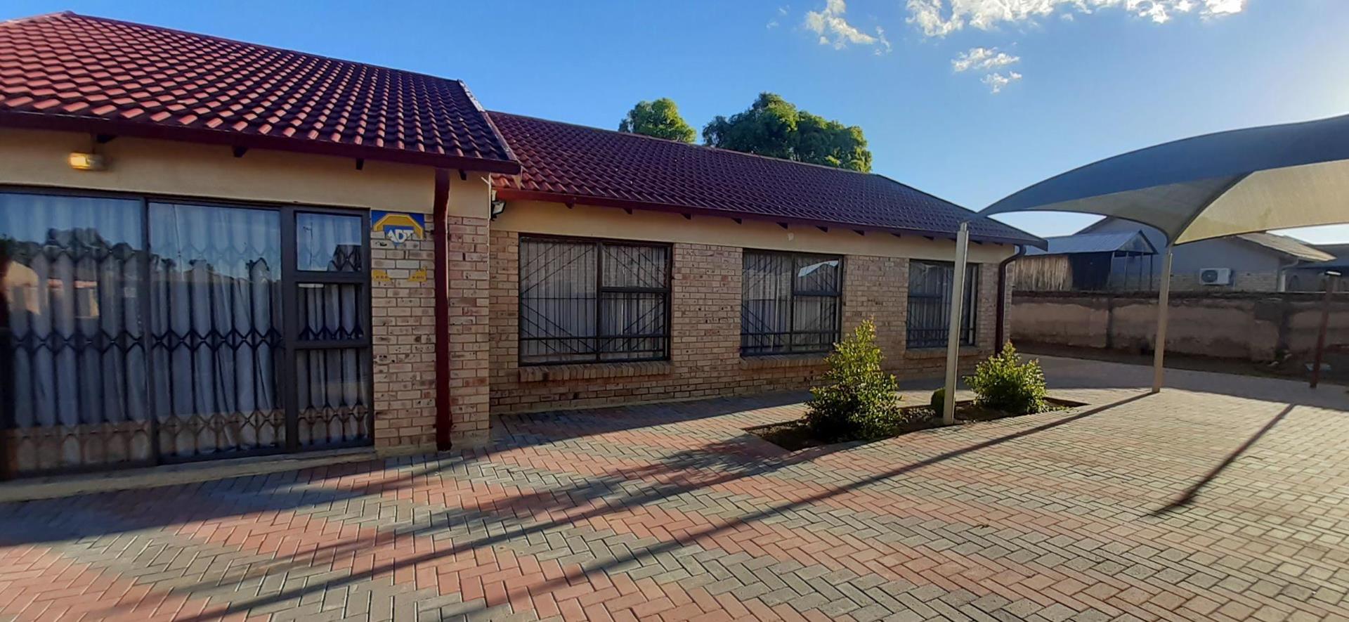 3 Bedroom House for sale in Vista Park P24109486835