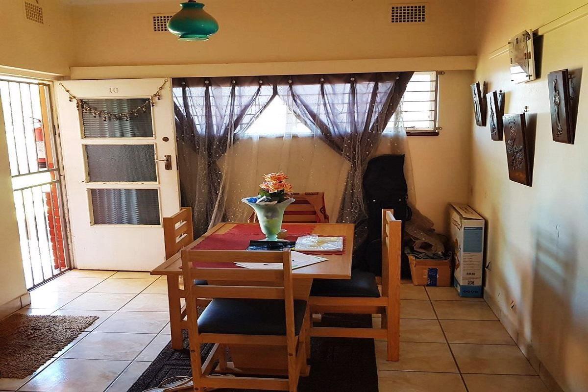 2 Bedroom Apartment / flat for sale in Fairview P24106433183