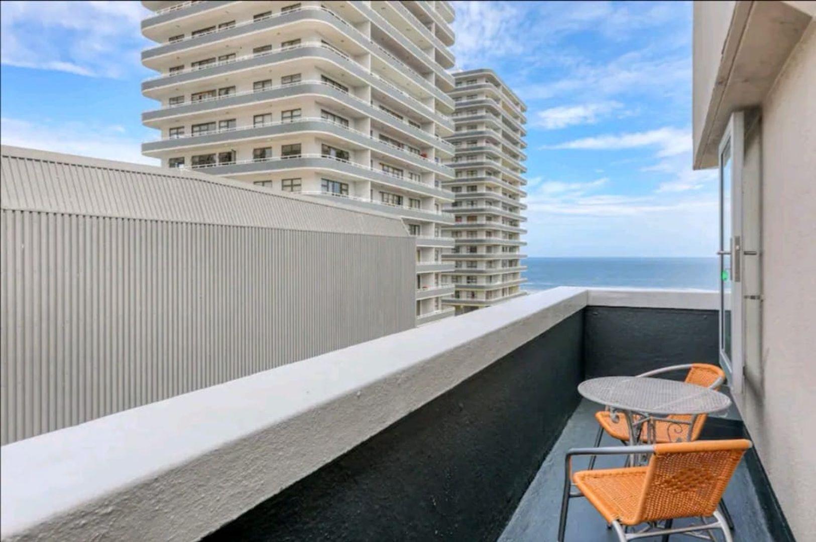 2 Bedroom Apartment / flat for sale in Three Anchor Bay P24113456802